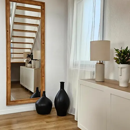 Maison Flora بيت للعطل