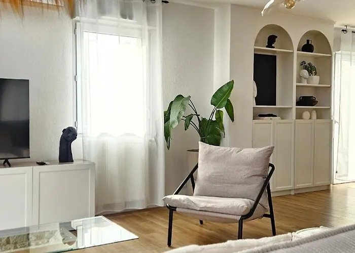 Maison Flora * Labarthe-sur-Leze